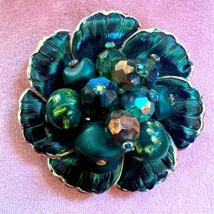 Vintage Brooch. Teal with gold accents.
